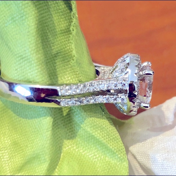 ๐จ50% off! Sterling Silver Engagement Ring 5A Excellent Ring! - Picture 11 of 16